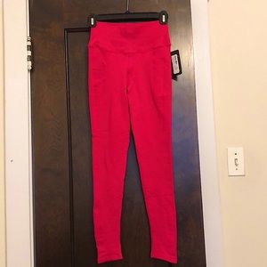 Nux - One by One Seamless Leggings in Hot Pink